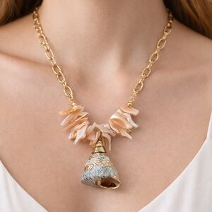 Seashell Pendant Necklace with Coral Chips